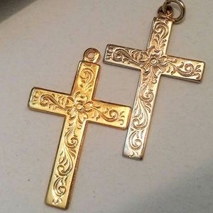 Goldtone Cross with decorative scrollwork pendant 1.5"